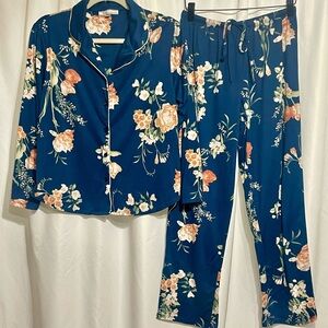 Flora Nikrooz Navy Floral Pajama Set, Longsleeve, Soft and Warm. Sz Small